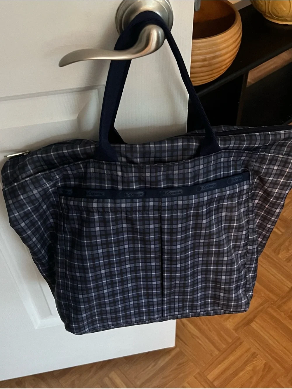N/A vintage lesportsac